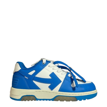 Luxury Chef Off-White Out Of Office sneakers in white and blue leather with iconic arrow logo.