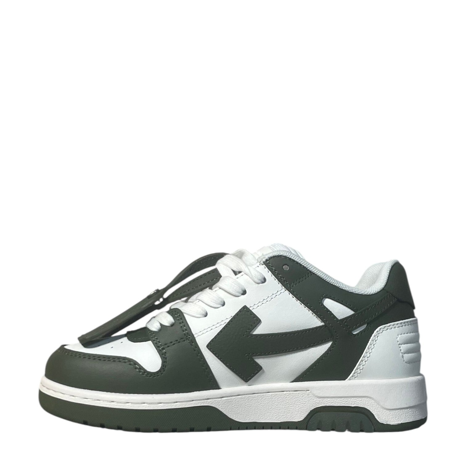 Luxury Chef Off-White Out of Office low-top sneakers in white leather with green accents and signature arrow logo.