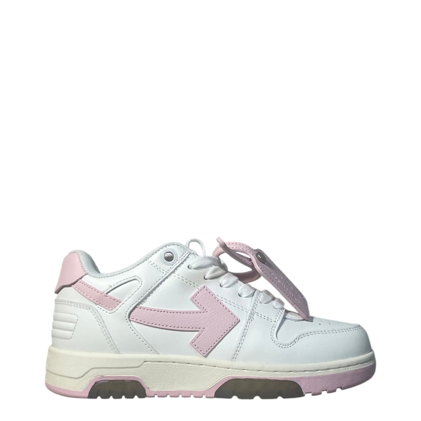 Luxury Chef Off-White Out of Office low-top sneakers in white leather with pink accents and signature arrow logo.